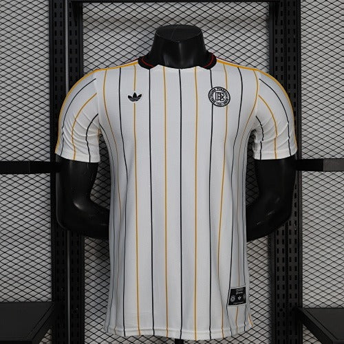 Newcastle United Retro Casual (Player Version) –