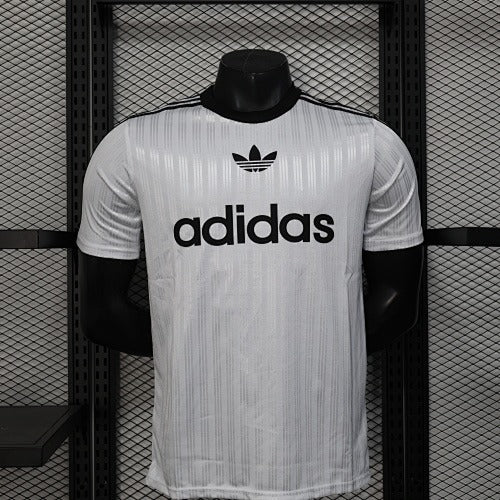 Trefoil Casual White (Player Version) –